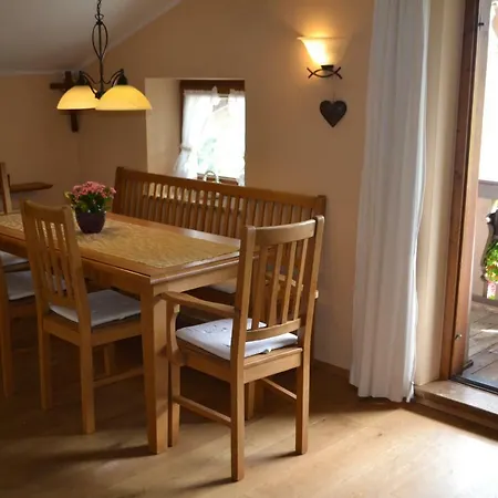 Apartamento Beim Kreuzfelder *