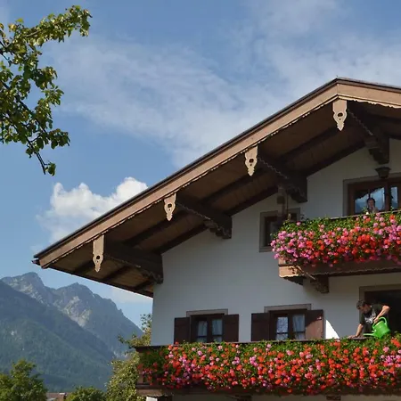 Apartamento Beim Kreuzfelder *