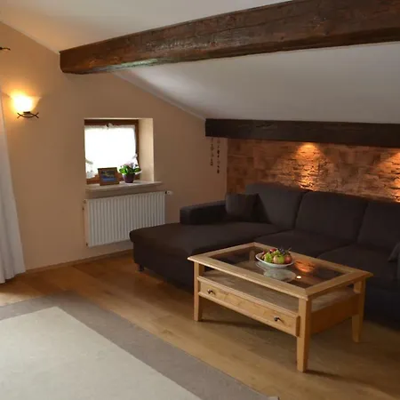 Beim Kreuzfelder Apartamento *